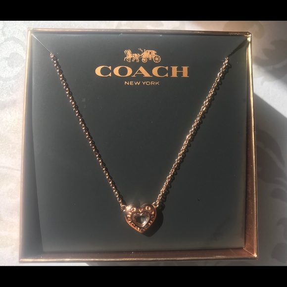 ✨COACH✨LAST 1! Rose Gold Heart Shaped Necklace NEW - Picture 5 of 8